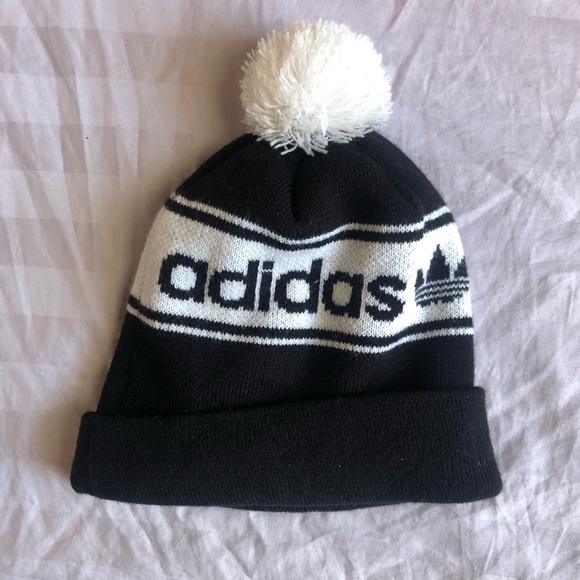adidas originals pom beanie